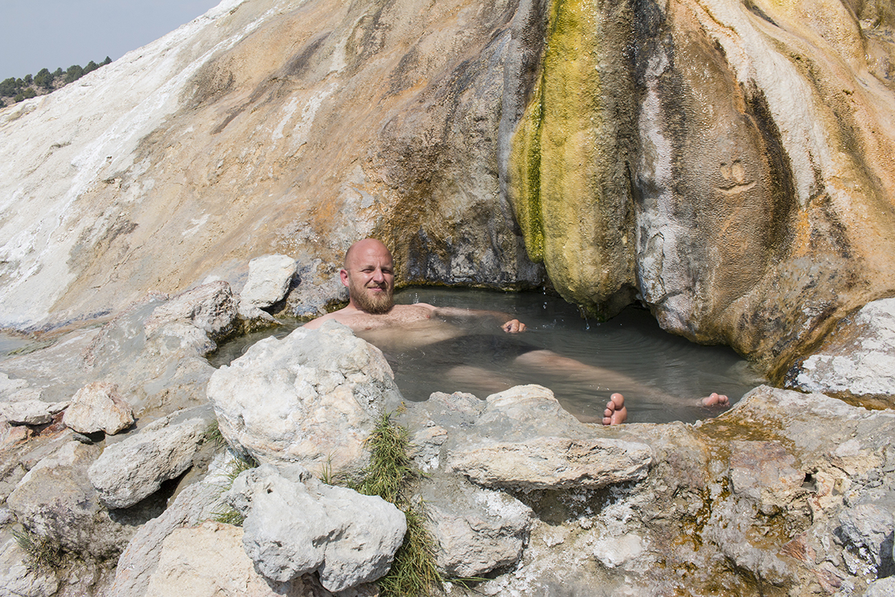 arielkatowice-californie-travertine-hot-spring
