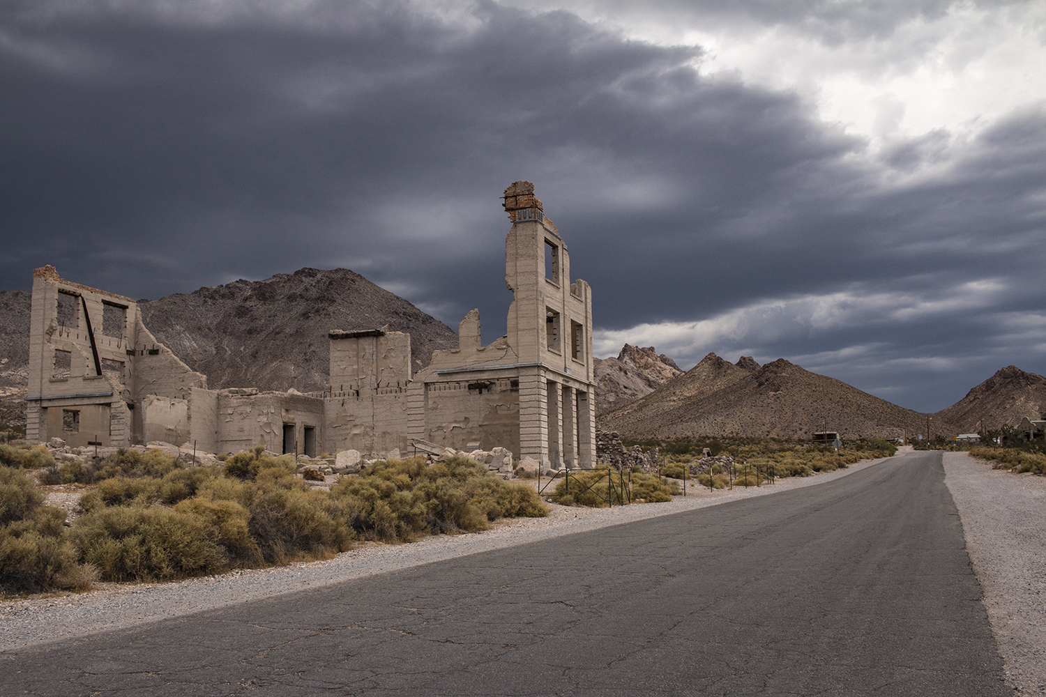 rhyolite ghost town nevada