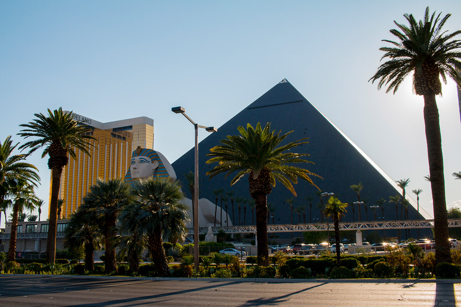 vegas-luxor